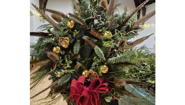 Festive Wreath Making (2)